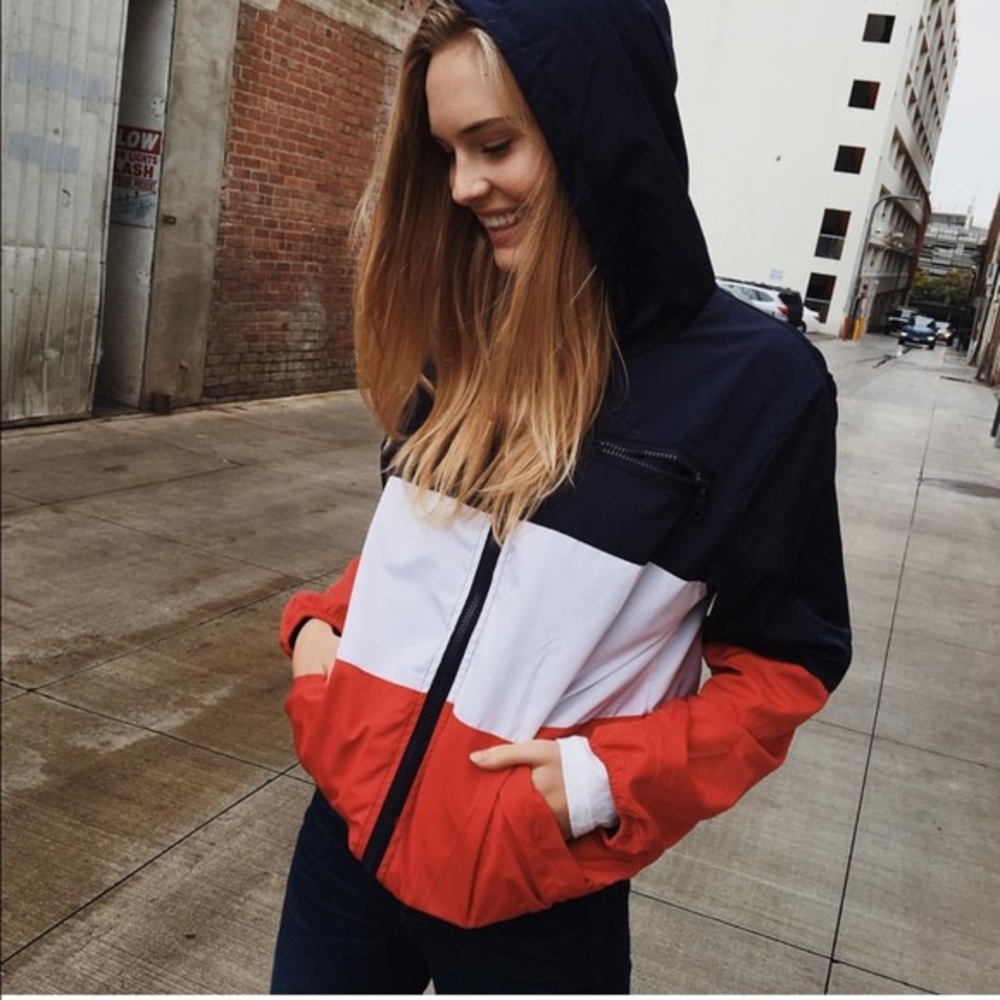 Brandy Melville Krissy Windbreaker🥀